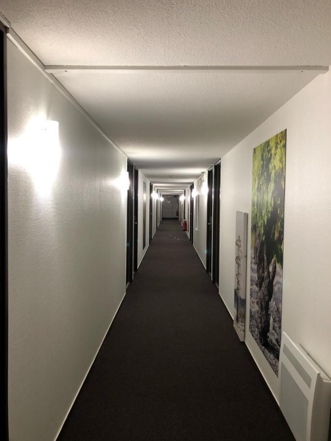 Contact Hôtel Le Provençal Bordeaux Lac avec Bornes électriques Exterior foto